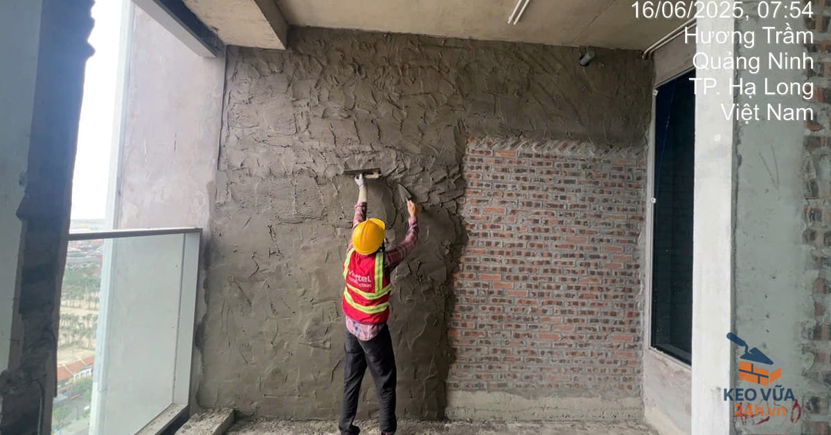 Thi công xây tô tường bằng vữa khô trộn sẵn Sako