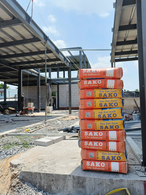 Keo dán gạch Sako có khả năng chống thấm, chống nước cao.