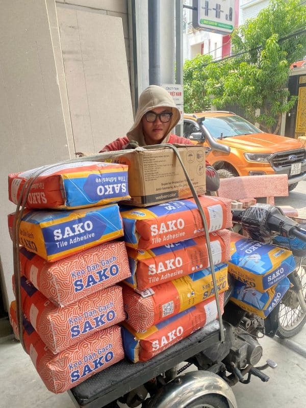 Keo dán gạch được sản xuất với công nghệ cao hiện đại. Sản phẩm được thì nghiệm đảm bảo tiêu chuẩn TCVN.