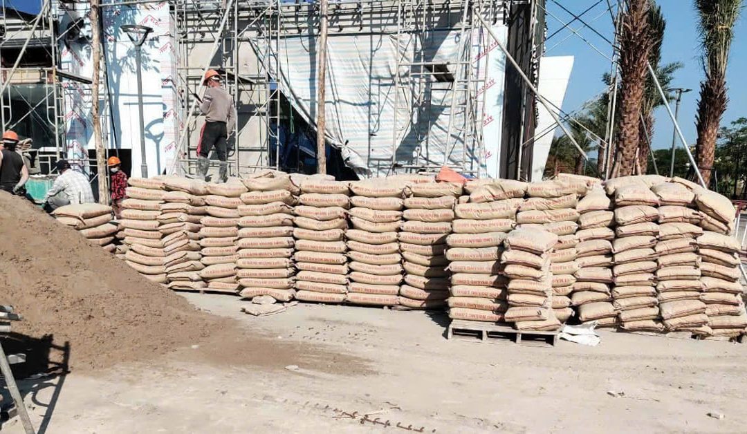 So sánh vữa khô trộn sẵn với xi măng truyền thống