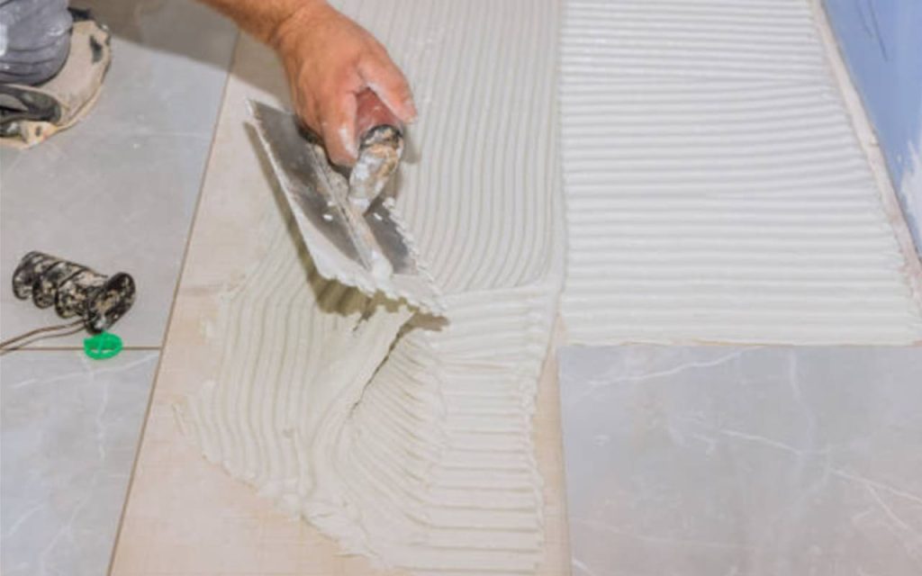 Tính khối lượng và giá thành keo dán gạch lát nền nhà theo m2