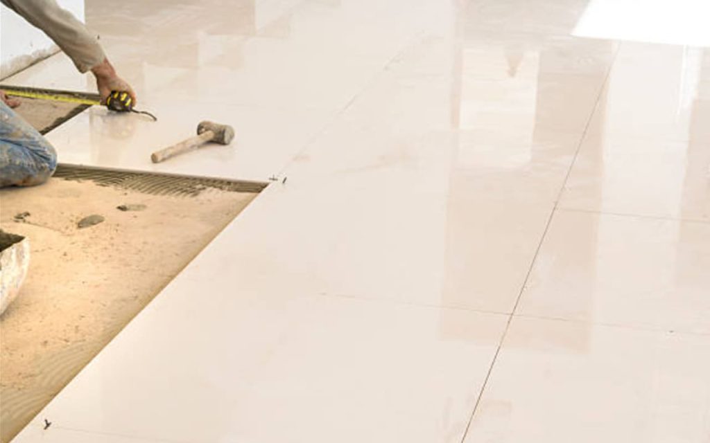 Thi công keo dán gạch Porcelain chuyên dụng bám dính mạnh, chịu lực tốt.