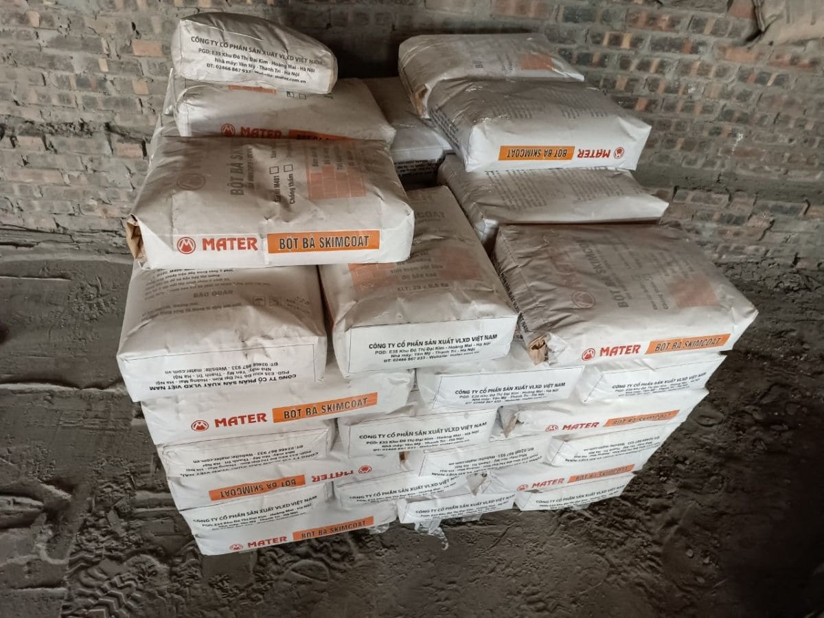 Bột bả skimcoat hoàn thiện tường trong nhà và ngoài trời đều có từng mã hàng riêng để lựa chọn